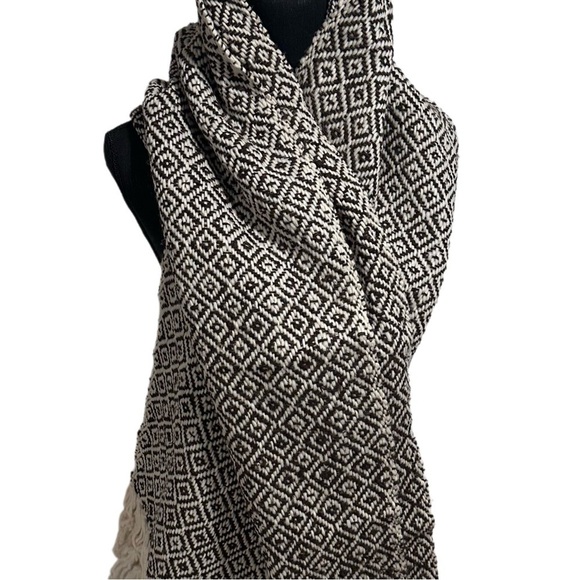 Mexican Rebozo Shawl in Brown on Cream –100% Natural Raw Wool, Large Winter Wrap - Picture 9 of 16